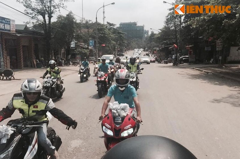 Sieu moto, ca sy noi tieng tai dam cuoi 